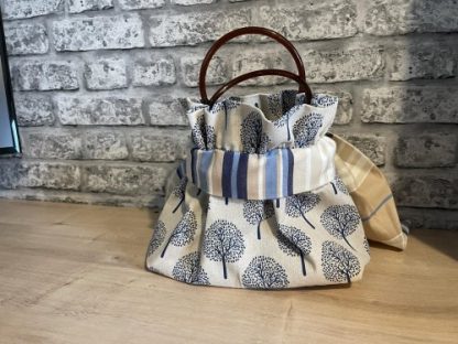 Blue & Cream Handbag - Image 2